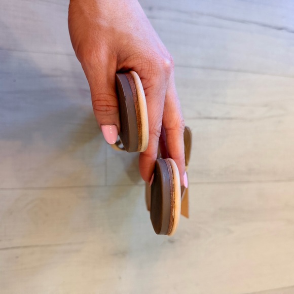 Jeffrey Campbell Beige Bow Sandals - Picture 6 of 6